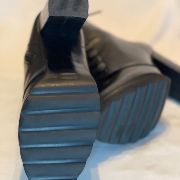 Black Leather Helia Booties - Made in Spain - Picture 5 of 6